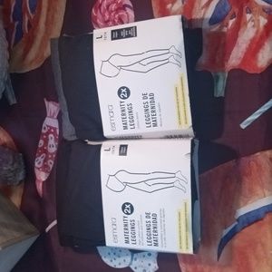 Maternity leggings brand new 4 pairs together. Two in each package